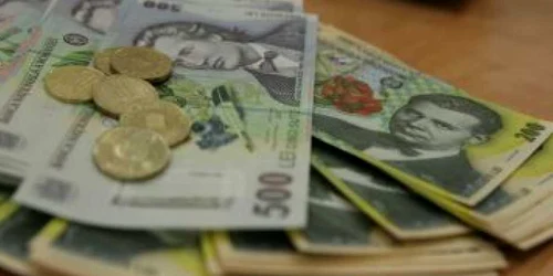 Leul s-a apreciat uşor, la 4,2397 lei/euro