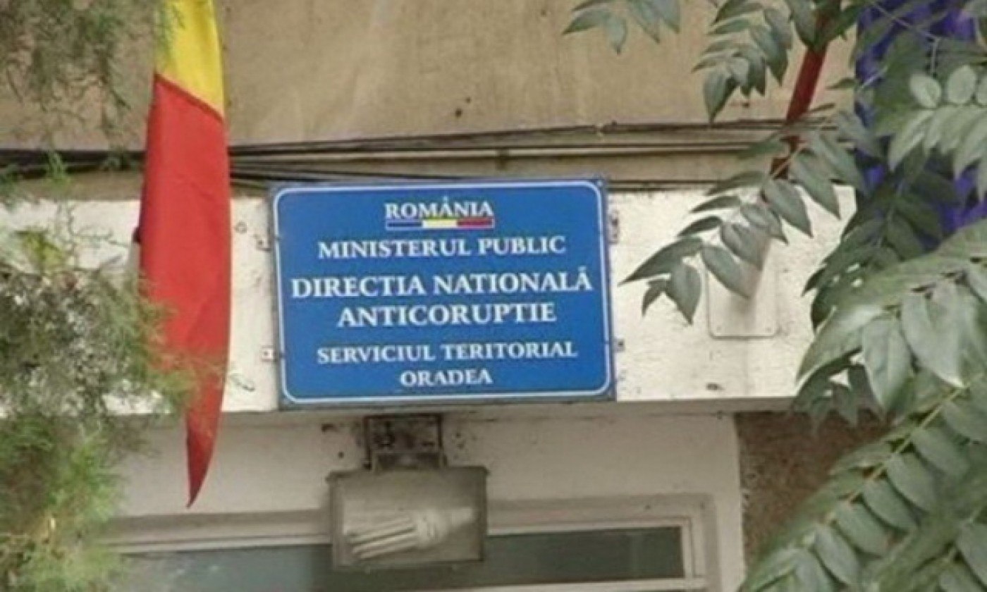 Percheziţii DNA la sediul BCCO Oradea, care ar avea legătură cu un document emis lui Victor Micula Percheziţii DNA la sediul BCCO Oradea, care ar avea legătură cu un document emis lui Victor Micula