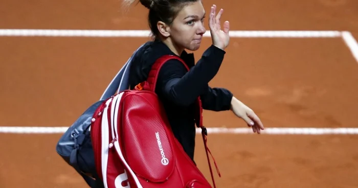 Simona Halep învinsă de Coco Vandeweghe în sferturile turneului Fed Cup de la Stuttgart FOTO Guliver / Getty images / Alex Grimm