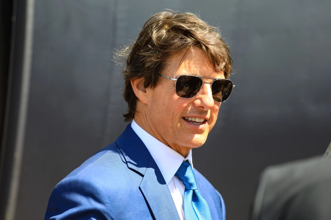 Tom Cruise actor in spatiu (1) jpg