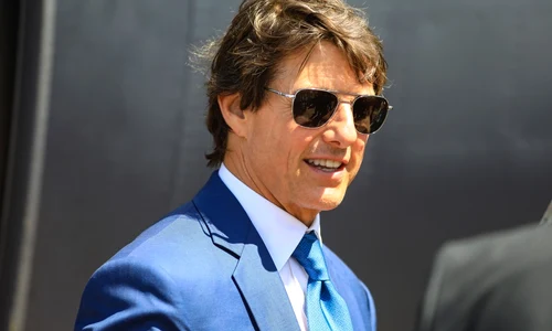 Tom Cruise actor in spatiu (1) jpg