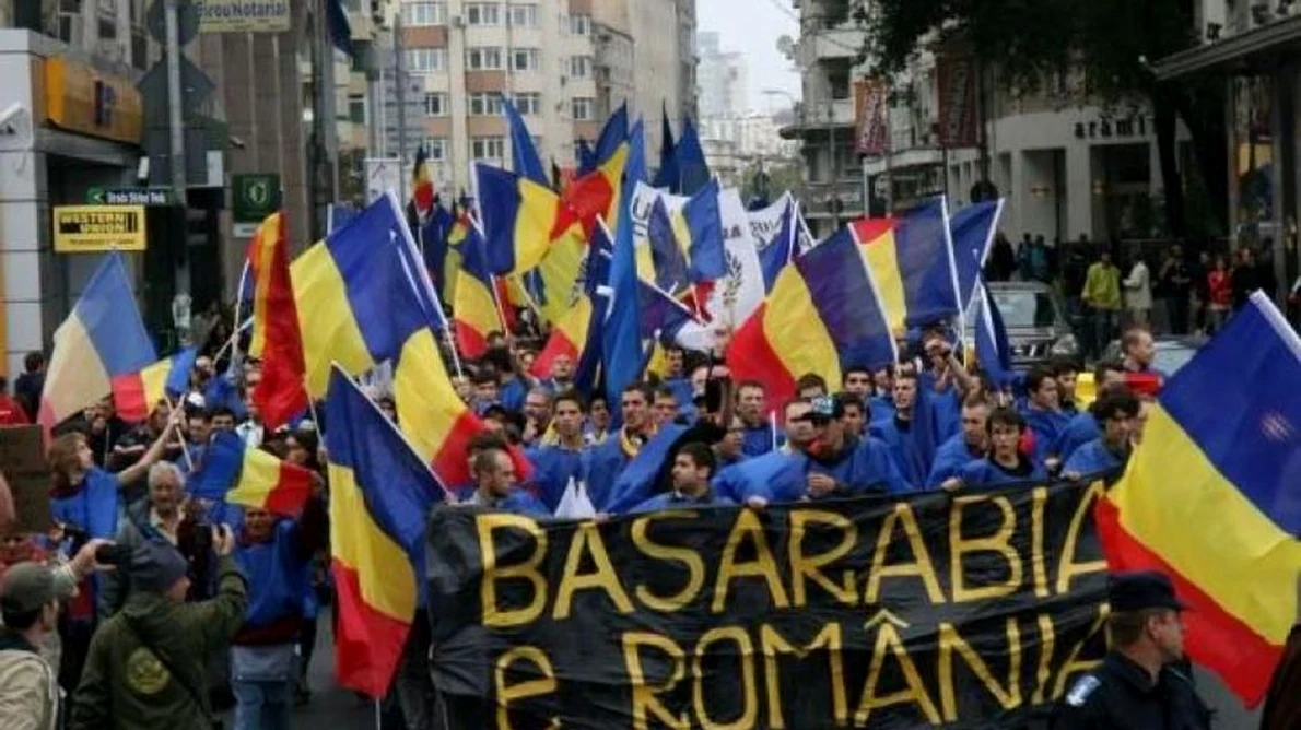 Dezbatere Historia: Cui folosesc marşurile pentru unirea cu Republica Moldova? jpeg