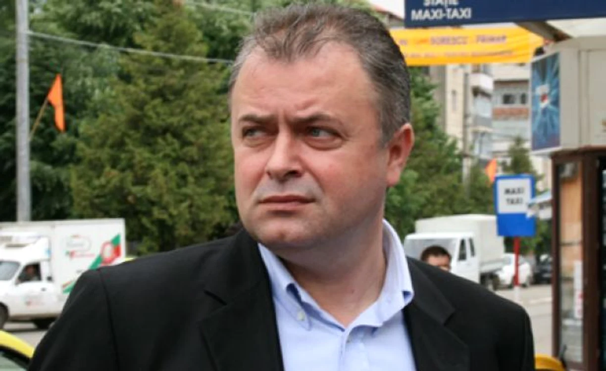 
    Alegeri locale 2016 / Cătălin Flutur este încă unul dintre edilii despre care DNA spune că trebuie să ajungă în spatele gratiilorClick  