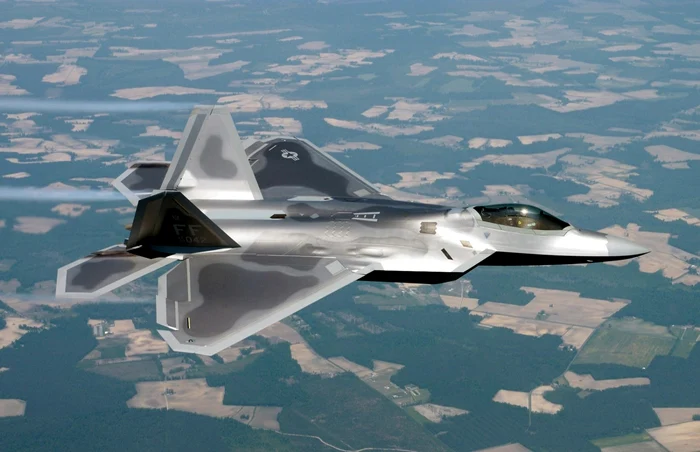 Lockheed Martin F22 Raptor avion sua foto wikimedia.org