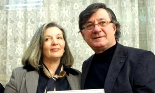 Ion Caramitru are de 44 de ani mariaj cu actrița Micaela Caracaș (66 ani)  Cei doi sunt şi părinţii a trei băieţi, Andrei, Matei şi Ştefan Caramitru  jpeg