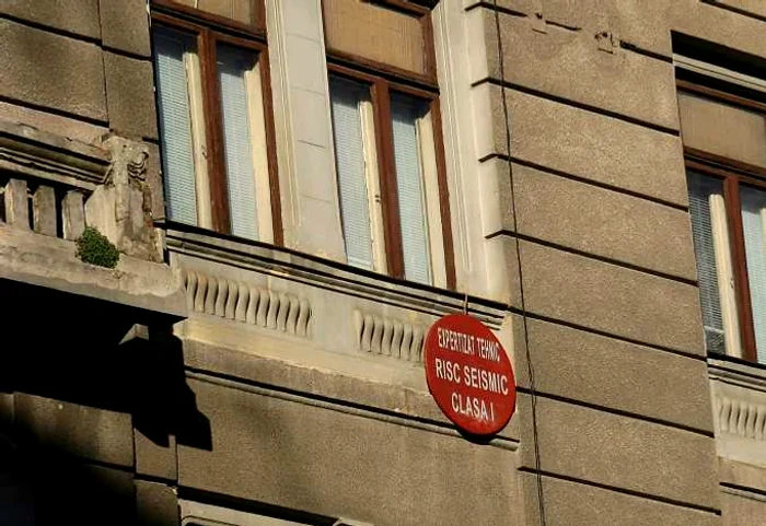 Autoritățile vor să interzică închirierea apartamentelor din blocurile cu risc seismic
