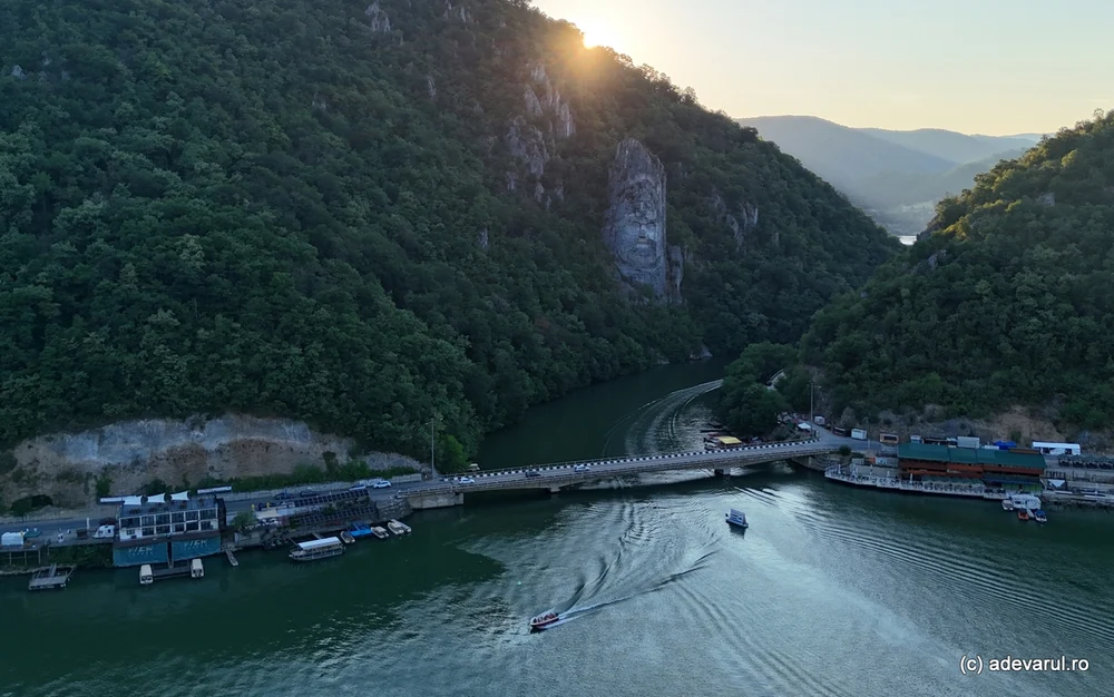 Cele mai spectaculoase zece șosele din Carpați. Cum au fost construite și ce locuri de vis traversează