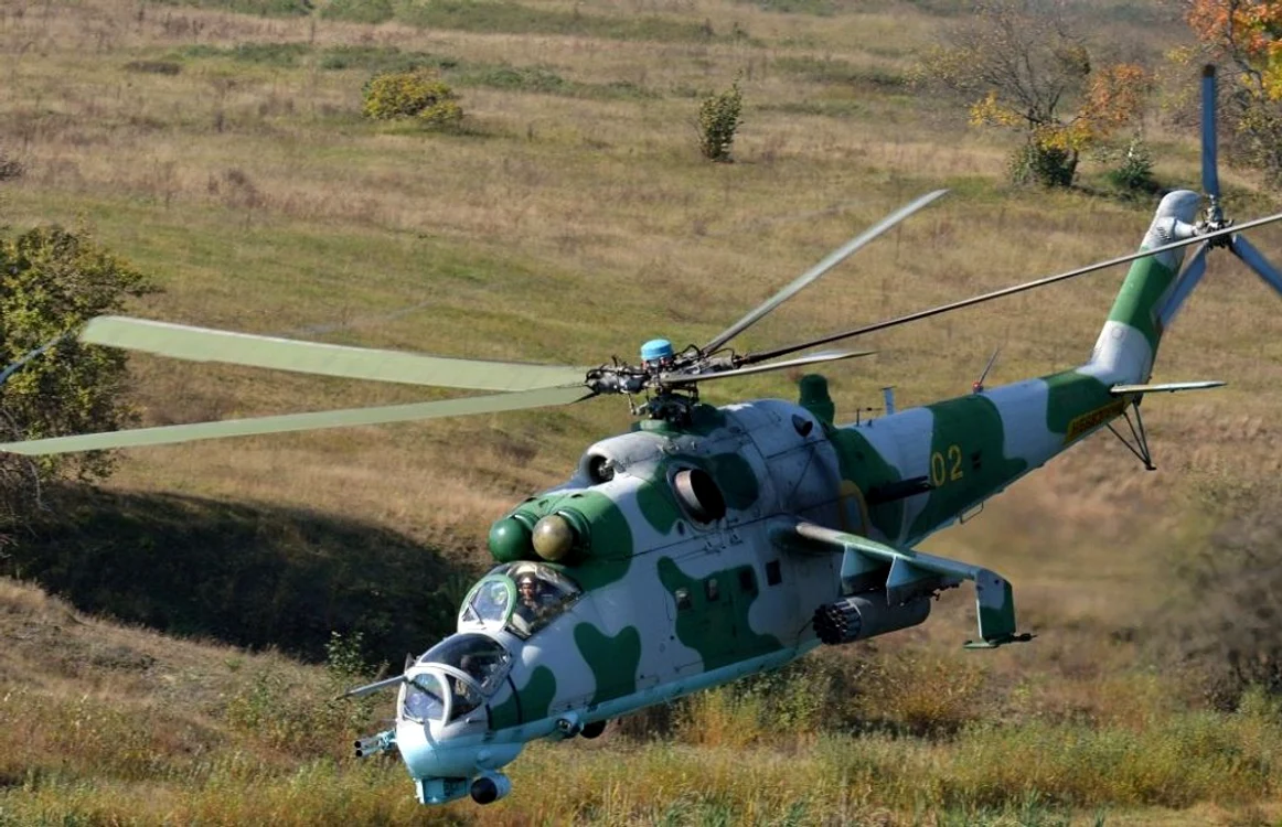 Elicopterul rus Mi-24 FOTO Sergei Supinsky/AFP