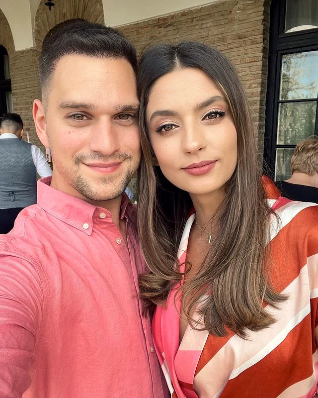 Oana Mosneagu si Vlad Gherman la botezul fetitei lui Mario (4) jpg