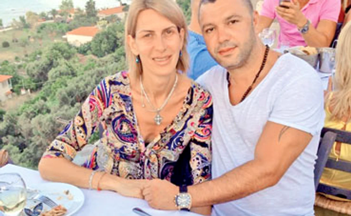
    Monica şi Cristi formează un cuplu de un an  