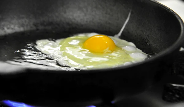 bucatarie se prajeste oul   foto pixabay jpg