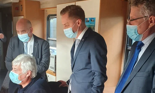 Specialiștii din comisie au recepționat linia de tren spre Otopeni jpeg