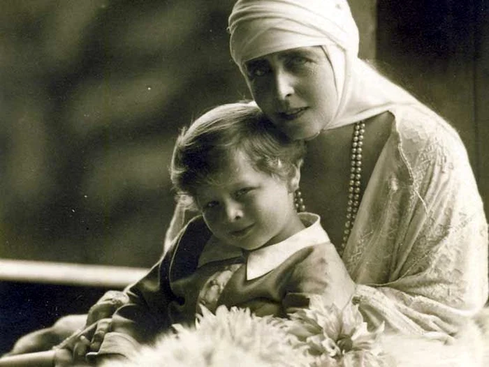 Mihai I a devenit pentru prima dată rege al României în anul 1927, pe când avea şase aniclickpentrufemei.ro