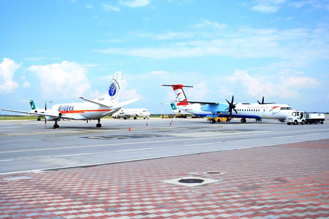 Aeroportul Internaţional Timişoara trece la orarul de vară