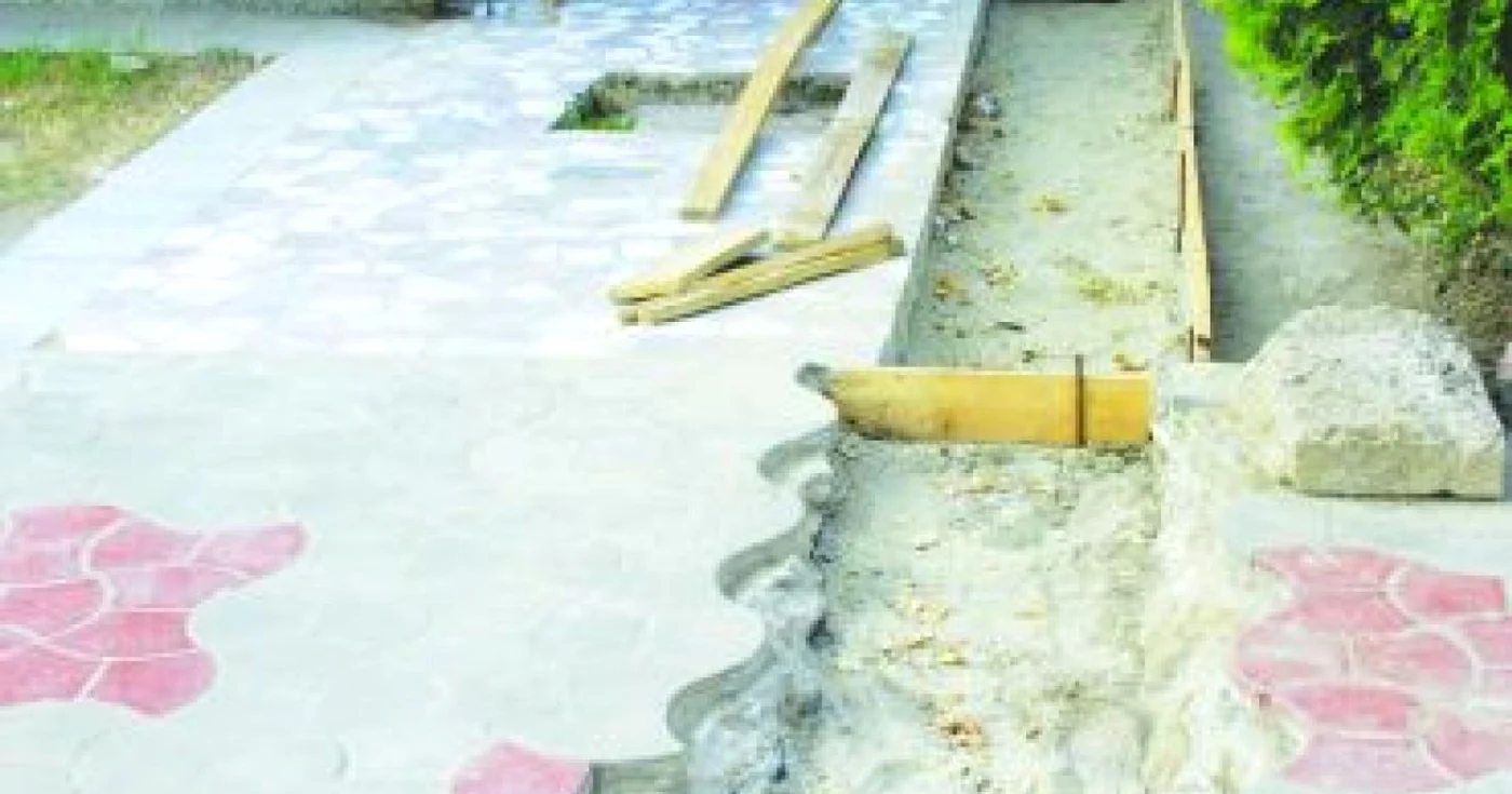 Galaţi: Trotuarele din 11 zone vor fi reparate în zilele următoare