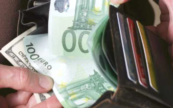 Nu mă calific pentru Prima Casă! De unde iau bani?