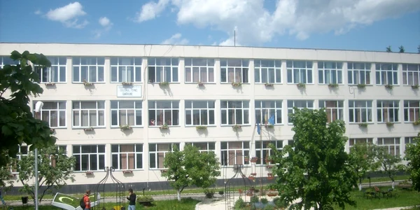 colegiul tehnic campulung muscel elevi tuica