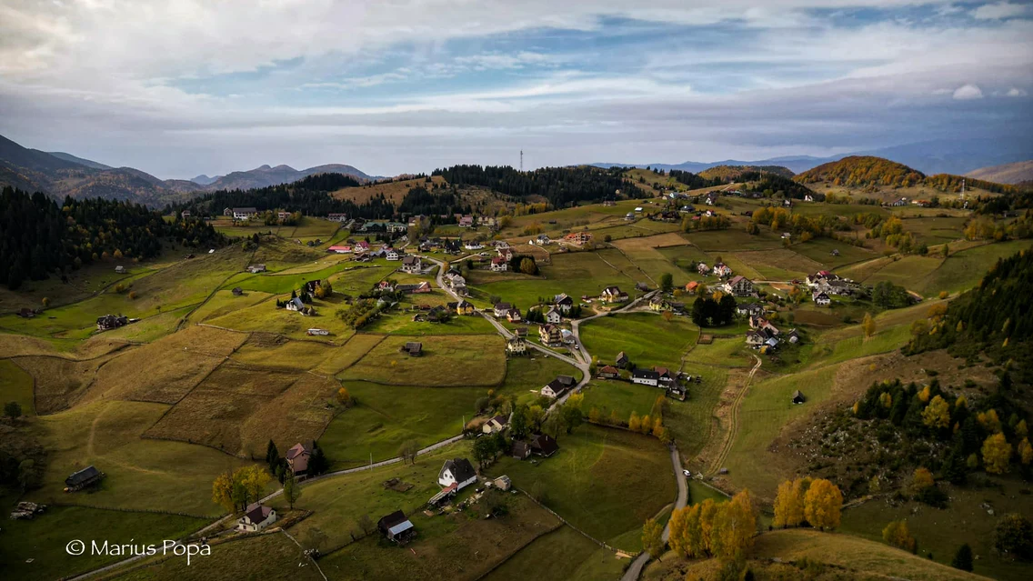 Plimbare de toamnă, prin Fundata și Moieciu de sus. FOTO Marius Popa