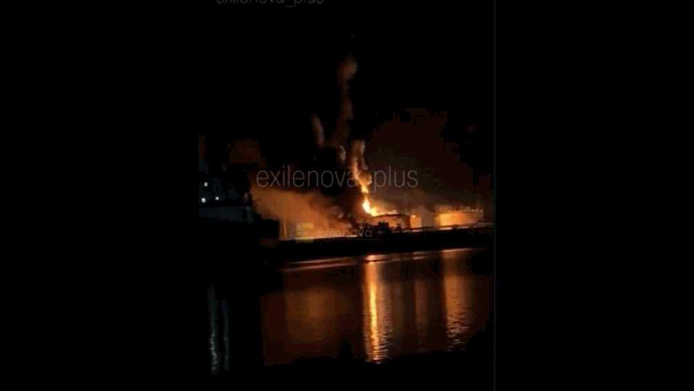 Atac ucrainean de amploare în strâmtoarea Kerci. Terminale petroliere, infrastructură portuară și obiective militare din Crimeea și sudul Rusiei, cuprinse de incendii
