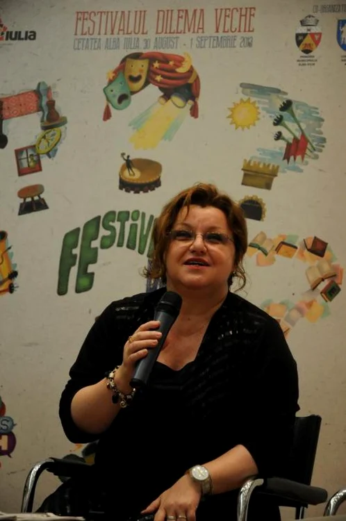 CNDB, lunga vară fierbinte dinaintea căderii jpeg