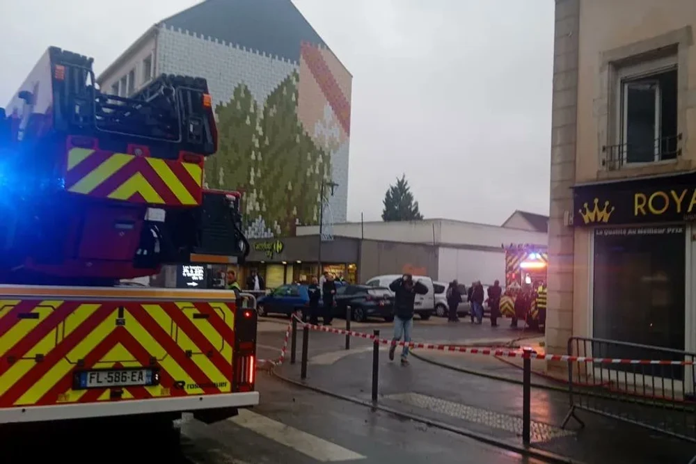 Cinci persoane au murit în nord-estul Franței, într-un incendiu. O clădire cu trei niveluri a fost cuprinsă de flăcări