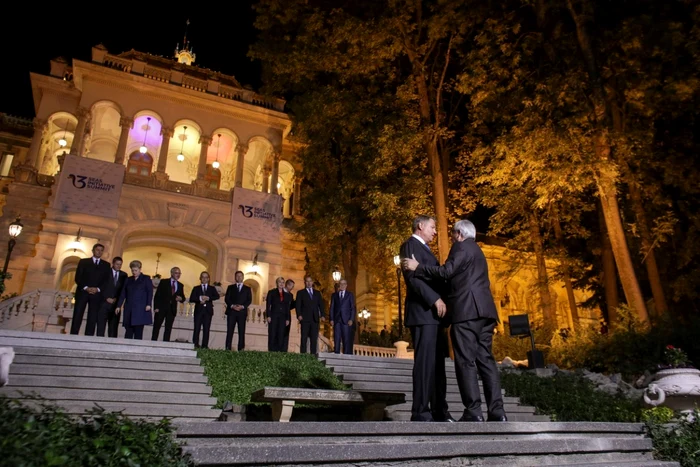 Iohannis si Juncker la summitul celor 3 Mări FOTO presidency.ro