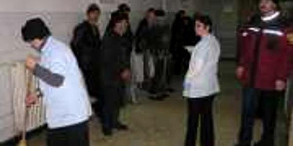 Dezinfecţia Spitalului Judeţean împotriva noii gripe costă lunar 500 de mii de lei 