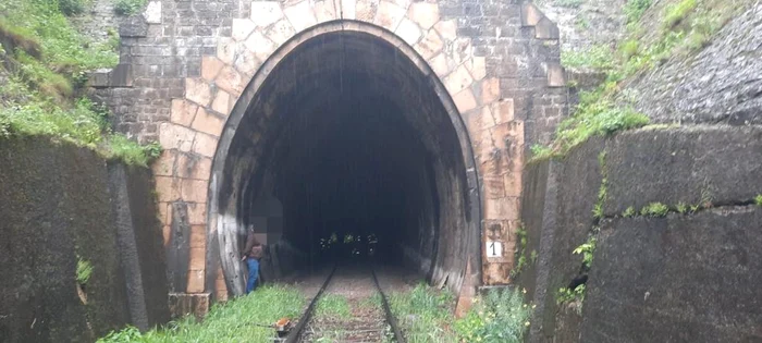 Tânăra a fost decapitată de tren într-un tunel din Defileul Jiului Foto: Poliția Gorj