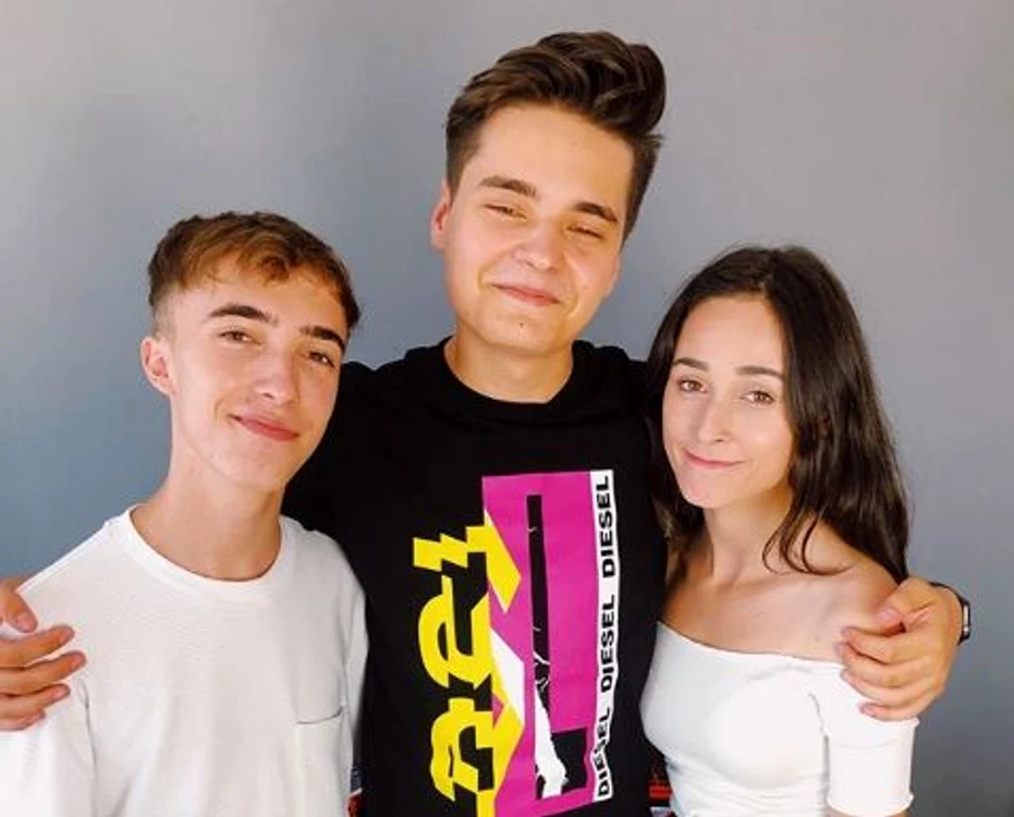 
    Selly și frații Gogan s-au împăcat după o perioadă lungă de timpFoto Instagram  
