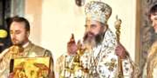 Patriarhul Daniel,  la slujba de Înviere din 2011 