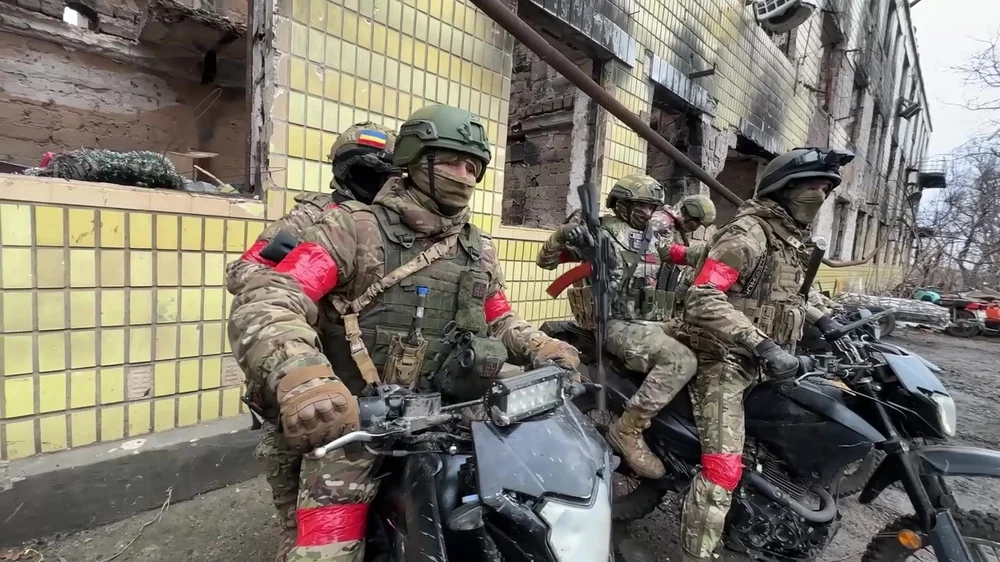 Rusia avansează prin conducte de gaz și forțează frontul la Kupiansk