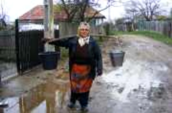 La malovat oamenii au ramas fara apa FOTO Corina Macavei