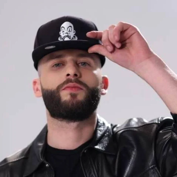 Răzvan Ion, alias Jon Băiat Bun, este artist la Golden Boy Society, casa de producție a lui Alex Velea foto: Instagram
