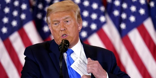 Alegeri SUA 2020 Donald Trump vorbeste la Casa Alba pe 4 noiembrie FOTO EPA-EFE / Chris Kleponis
