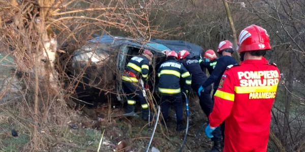 Accident mortal în Măciuca - Vâlcea în urma căruia două persoane şi-au pierdut viaţa Foto Adevărul - credit ISU Vâlcea 