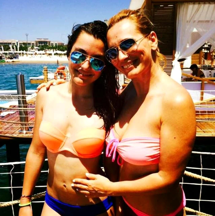 Andreea Esca are un bust de invidiat, la 47 de ani. Fiica ei o moşteneşte