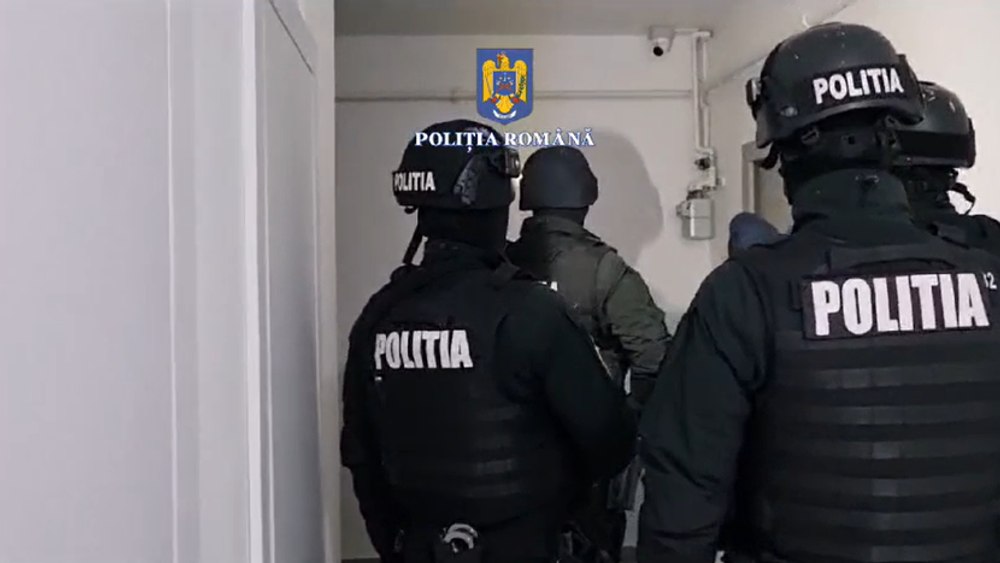 Percheziţii într-un dosar de proxenetism, în Ploiești și Craiova. Două persoane sunt anchetate