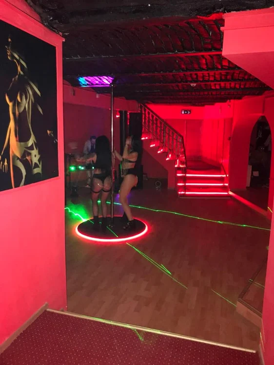 Clubul este deschis de câţiva ani şi este singurul club de striptease din Caracal FOTO: Facebook/ Night Club Dreams