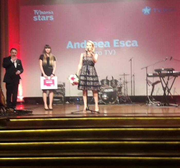 Andreea Esca a fost foarte mândră să primească un premiu pentru întreaga carieră de până acum