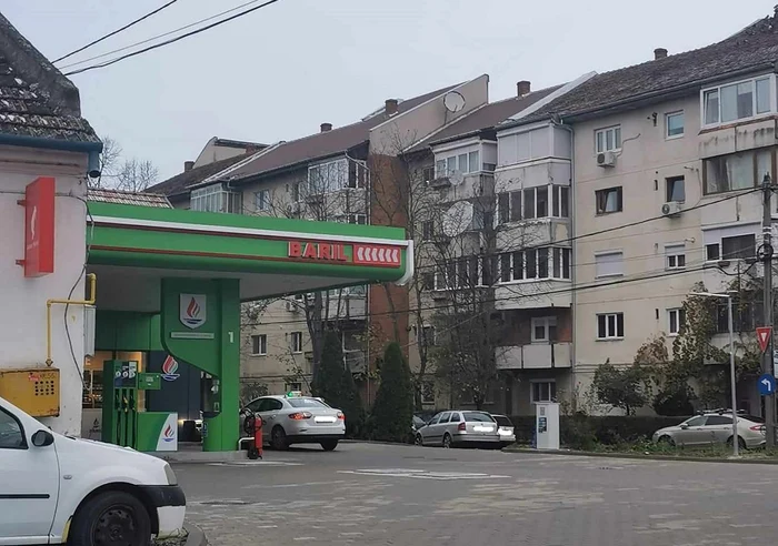 Stația de carburanți de pe strada Romulus FOTO PLT