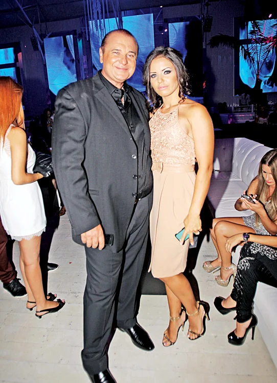 Weekendul trecut, Nick Rădoi i-a organizat iubitei, Mădălina Apostol, o petrecere într-un club de fiţe de pe Litoral FOTO: CAPS