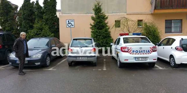 politie pe loc de handicapat