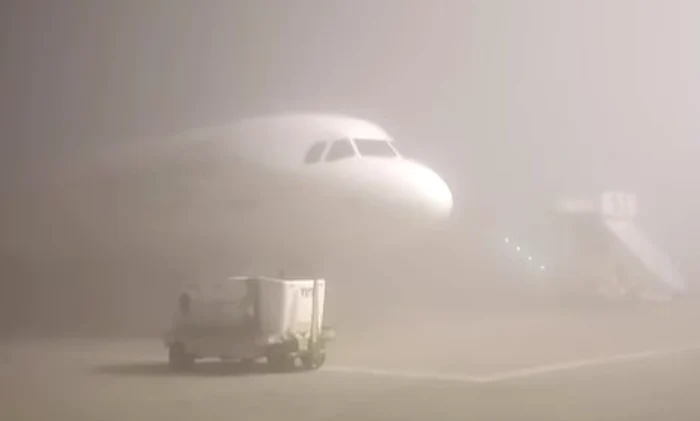 VIDEO Ceața paralizează aeroporturile din Moldova. Pasagerii unui zbor din Londra, transportați cu autocarul de la Timișoara la Suceava
