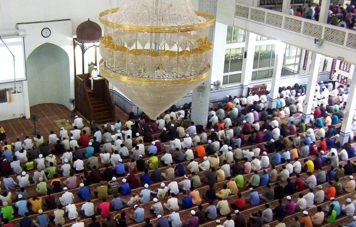 Solidaritatea religiei cu democraţia laică jpeg