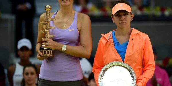 Simona Halep Maria Sarapova FOTO AFP