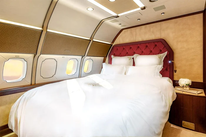 Patul matrimonial nu putea lipsi