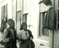 Turci din Ada-Kaleh după târguieli la Orșova (© iMAGO Romaniae)