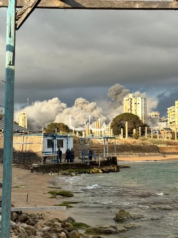 Sute de victime în Liban după „cea mai mare lovitură coordonată” lansată de Israel FOTO: X/ @umankhankhattak