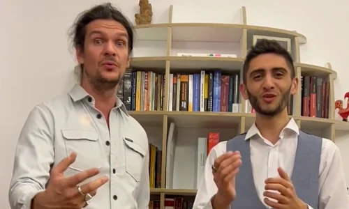 Tudor și Iulian PNG