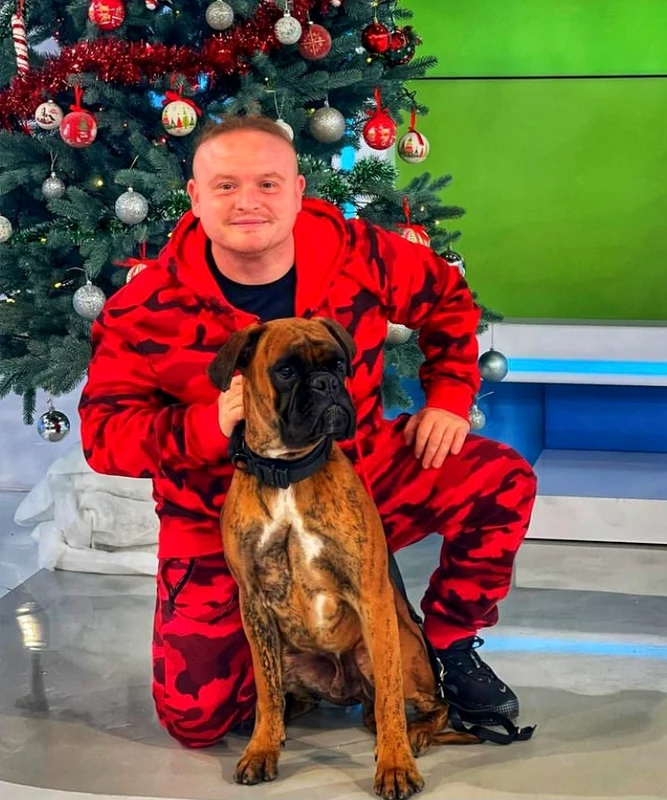Mihai Nae antrenează câinii vedetelor Sursa Facebook